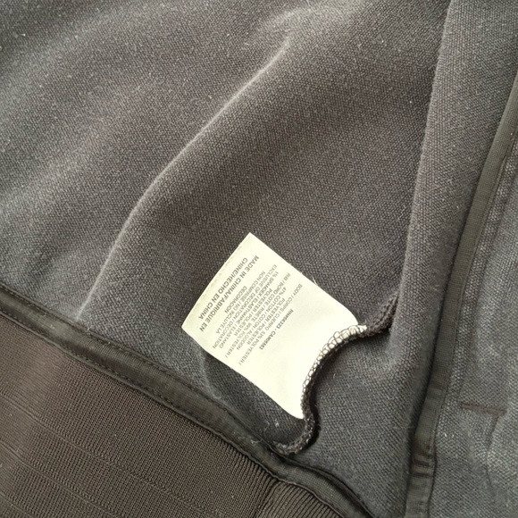 Gently used like new Nike sweaters size M - Picture 5 of 6